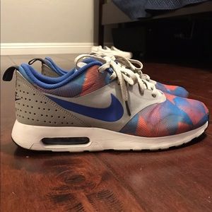 Men’s Nike Air Max size 9